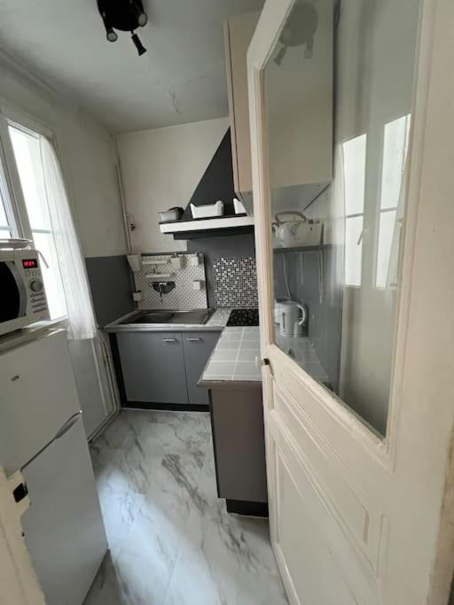 Apartament Montmartre Joli 2 Pieces Au Pied Du Sacre Coeur Paryż Zewnętrze zdjęcie